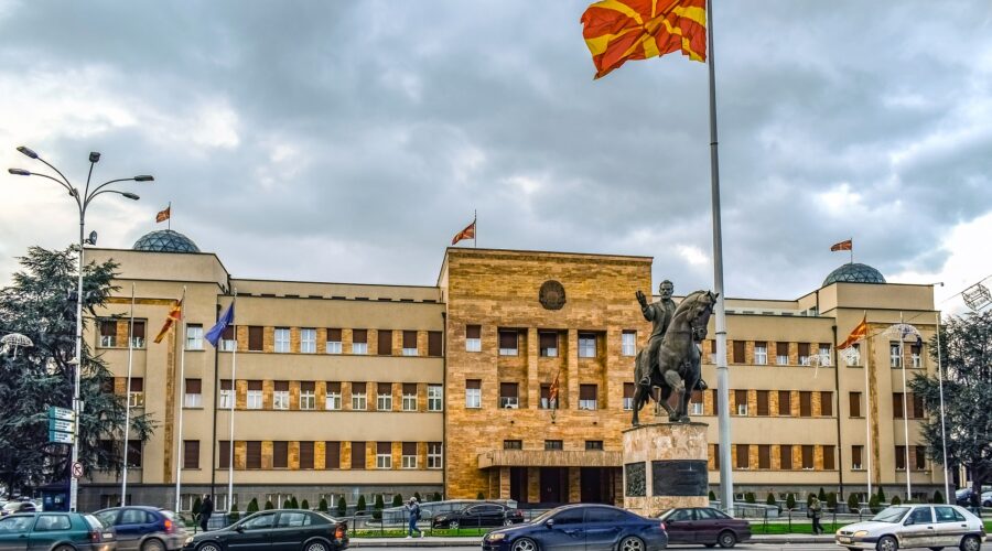 Filijala Alta banke u Severnoj Makedoniji kaže da posluje normalno, tamošnja opozicija traži hitnu prinudnu upravu