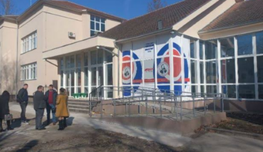 190 MILIONA ZA REKONSTRUKCIJU, A ŠKOLA VEĆ POD VODOM: Gimnazija u Vrbasu poplavljena samo mesec i po nakon povratka đaka!