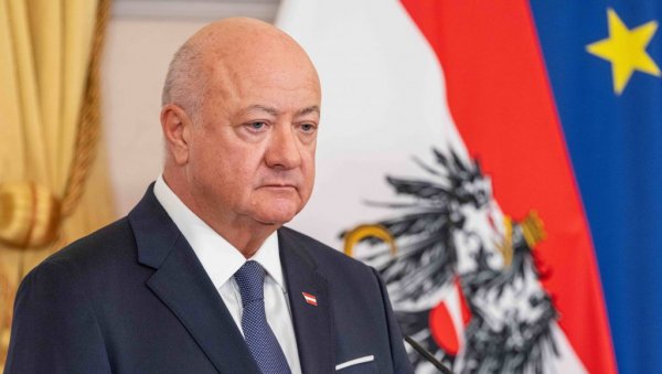 МАЂАРСКА ЈЕ ГОДИНАМА КРИТИКОВАНА, А ДАНАС ЈЕ ОСТРВО МИРА: Аустријски канцелар Штокер послао поруку у случају да се десе сцене из Француске