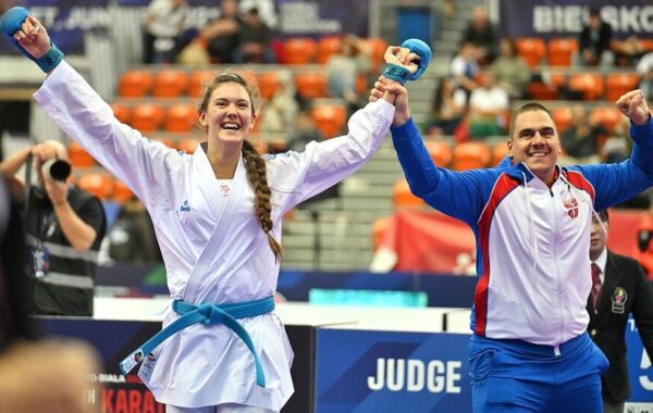 BIJE ZA MEDALJU I TO ZLATNU: Nina Macura je šampion sveta u karateu, do trona došla bez poraza!