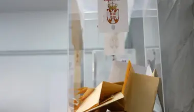 BLOG UŽIVO Srbija glasa: Više od 6,4 miliona građana ima pravo glasa, na glasačkom listiću 18 izbornih lista