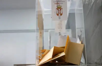 BLOG UŽIVO Srbija glasa: Više od 6,4 miliona građana ima pravo glasa, na glasačkom listiću 18 izbornih lista