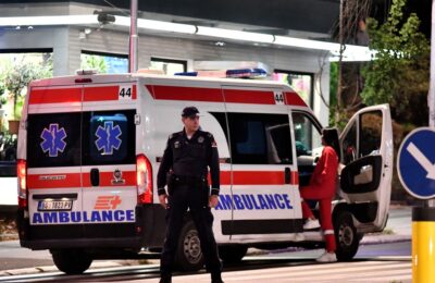 Bez jedne jedine saobraćajke, ali Hitna imala pune ruke posla! Beograđani masovno tražili pomoć zbog ovih tegoba: lekari morali da intervenišu i zbog pijanih građana