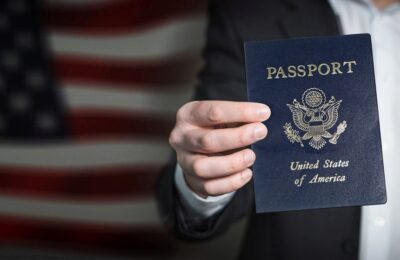 DA LI I VI MOŽETE DA IZGUBITE AMERIČKO DRŽAVLJANSTVO? Evo kada sud može da poništi naturalizaciju, Tramp pokrenuo najveći talas postupaka u istoriji!