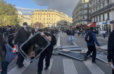 DEMONSTRANT IZGUBIO ŽIVOT: Težak bilans demonstracija u Francuskoj (Foto, VIDEO)