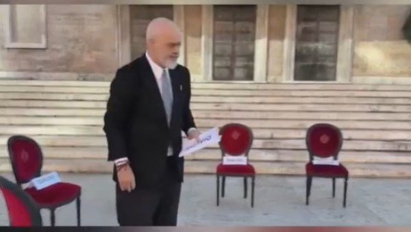 РАМА ПОСТАВИО СТОЛИЦЕ И ПОЗВАО НА ДИЈАЛОГ: Добио експресан одговор демонстраната (ВИДЕО)