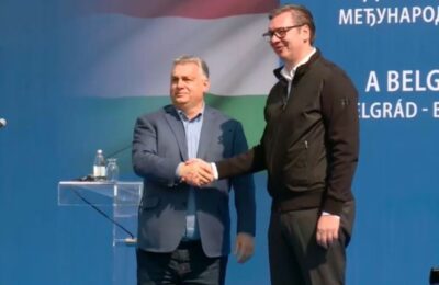 EVROPSKA DEMOKRATSKA PARTIJA: Vučić sledi Orbanov primer, studenti pune trgove!