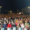 FOTO, VIDEO Drugi dan slavlja studentske pobede: Proslava ispred Banovine