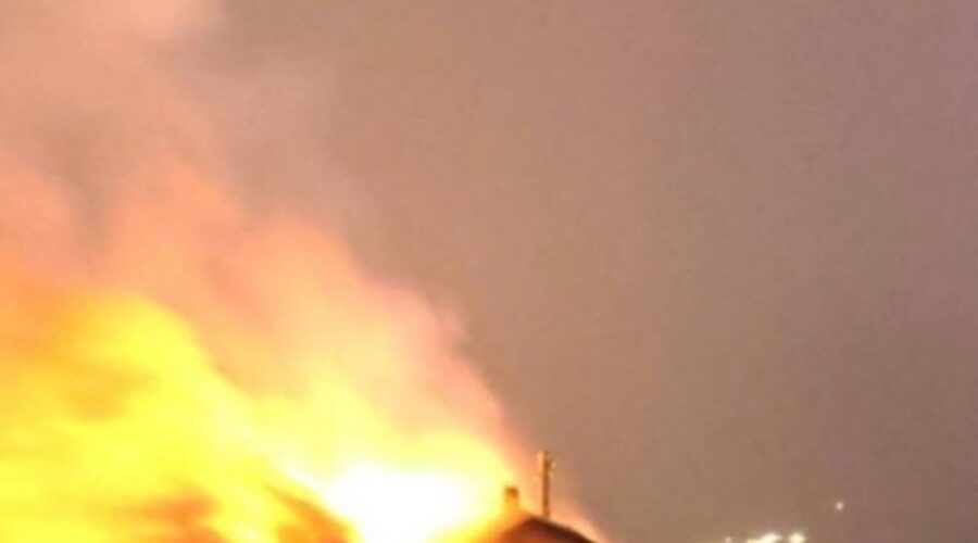 (Foto, video) Gori Hitlerovo “Orlovo gnezdo”. Veliki požar zahvatio čuvenu turističku atrakciju u Nemačkoj, hitne službe ne mogu da mu priđu
