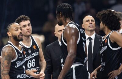 GLAVU GORE, MOMCI: Partizan pretrpeo težak poraz od Panatinaikosa pred domaćom publikom u petom kolu Evrolige!