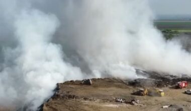 GORI DEPONIJA U SMEDEREVU: Vatrogasci se bore sa požarom, mole građane da ostanu u zatvorenom zbog otrovnog dima! (VIDEO)