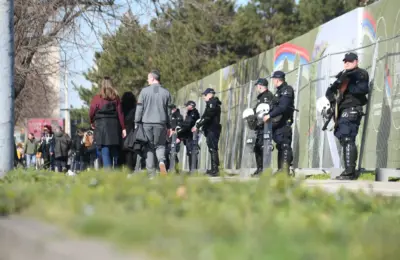 Građani uklonili ograde oko dela parka Ušće gde je planirana izgradnja akvarijuma | Srpska dijaspora