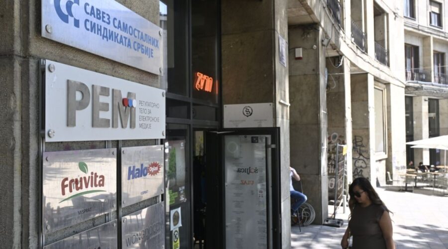 INFORMER POD PRIJAVAMA, VUČIĆEVIĆ OSPORAVA NALAZE REM-A: Četvoro članova Saveta upozorilo Evropu na blokadu odluka!