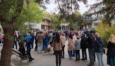 IZLAZNOST DUPLO VEĆA NEGO 2023: CeSID i Ipsos objavili prve procene izlaznosti do 9 časova, već uočeno više od 70 nepravilnosti!