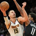 Jokić postigao 18 poena u pobedi Denvera u Finiksu