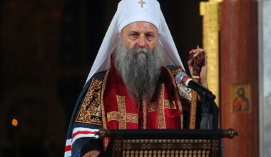 KOLUMNA, KOVAČEVIĆ: Vaša svetosti, „krasnaja revolucija“ je pobedila, vreme Vam je za manastir…
