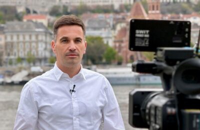 Kako su pred mojim očima sa vlasti odlazili Vučić, Orban i Đukanović