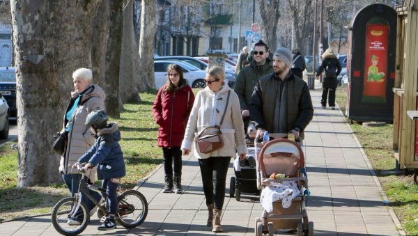 ДЕТАЉАН ВОДИЧ ЗА РОДИТЕЉСКИ ДОДАТАК: За прво дете 507.500 динара, а за четврто више од 3 милиона, ево како се пријавити