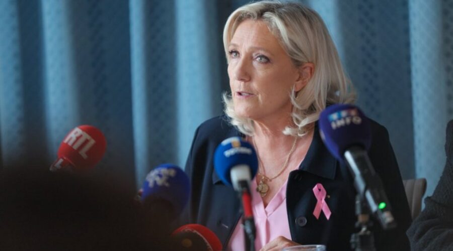 MARI LE PEN POSLEDNjA NADA FRANCUSKE: Sva istraživanja govore o njenoj prednosti