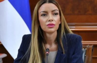 MINISTARKA ZABORAVILA POTEZE SOPSTVENE VLASTI: Mesarović u kampanji optužuje studente da žele otcepljenje Vojvodine i „prodaju“ Kosova!