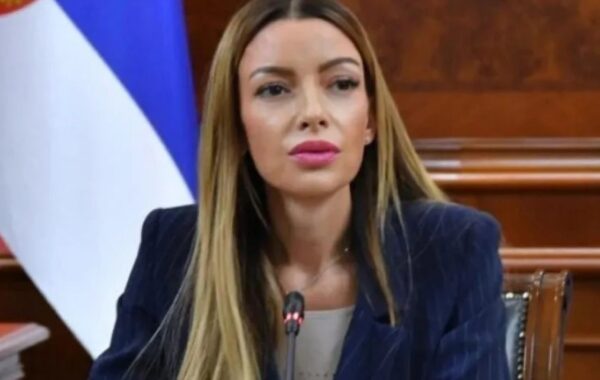 MINISTARKA ZABORAVILA POTEZE SOPSTVENE VLASTI: Mesarović u kampanji optužuje studente da žele otcepljenje Vojvodine i „prodaju“ Kosova!