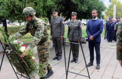 NA DANAŠNjI DAN OSLOBOĐENO SMEDEREVU U DRUGOM SVETSKOM RATU: Položeni venci na spomenik herojima