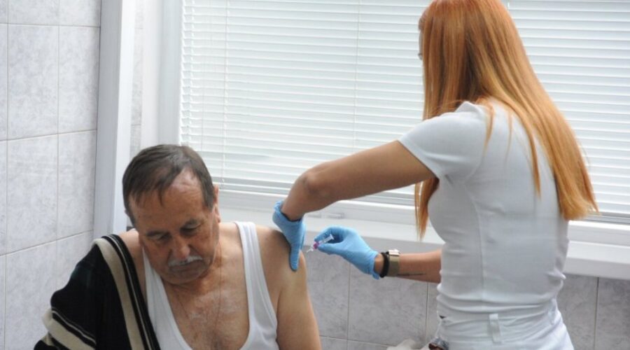 NAJPOUZDANIJA ZAŠTITA: Počela vakcinacija Kraljevčana protiv sezonskog gripa
