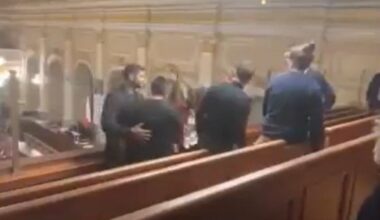 NAPETO I U PRAGU: Dok su poslanici glasali u 4 ujutru, demonstranti pokušali da upadnu u parlament (VIDEO)
