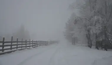 Na Kopu pada sneg i već kreću upozorenja