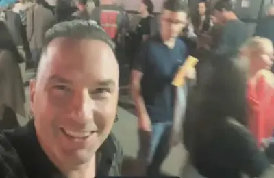 Na glasanje u Los Anđelesu organizovano iz srpskog kafića: “Biće potrebni sati da se dođe na red”