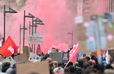 Napetost u Frankfurtu: Policija zaustavljala protestnu kolonu | Srpska dijaspora