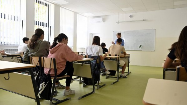 ПРЕДАХ У НОВЕМБРУ: Спајају се нерадни дани и распуст ПРЕДАХ У НОВЕМБРУ: Спајају се нерадни дани и распуст