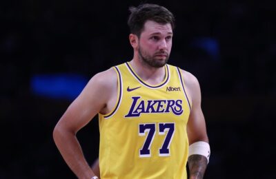 Nestvarni Luka Dončić: Sezona nije ni počela, već pokazao da mu Lebron Džejms ne treba!