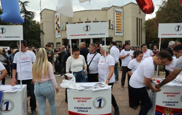 Niški glumac Aleksandar Marinković: Mog sina su aktivisti SNS pretukli ispred pozorišta | Srpska dijaspora