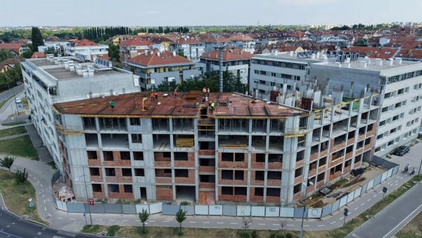 ПРИОРИТЕТ САМОХРАНИМ И РОДИТЕЉИМА ДЕЦЕ СА ИНВАЛИДИТЕТОМ: Нови Сад расписао конкурс за продају станова солидарности