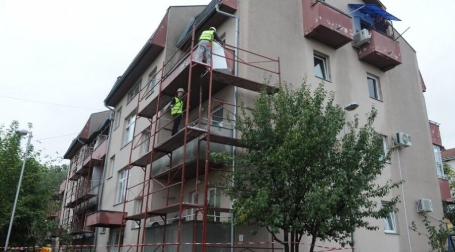 OBNAVLjAJU SEDAM ZGRADA: Za održavanje stambenih objekata Kraljevčani izdvojili 30 miliona dinara