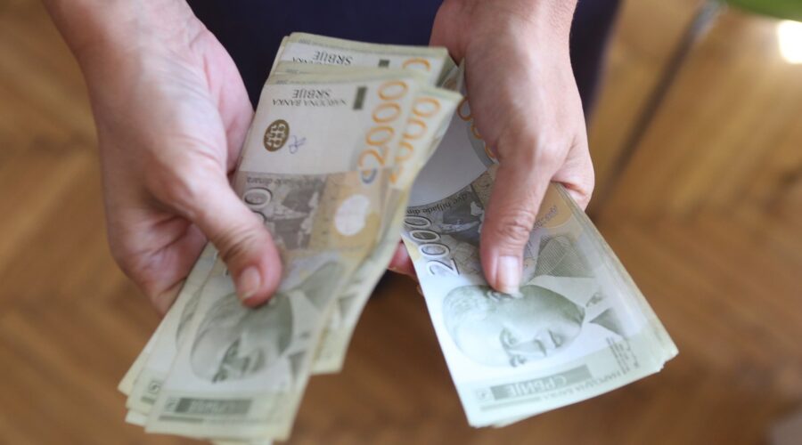 Objavljena prosečna plata u Srbiji za avgust: RZS saopštio nove podatke