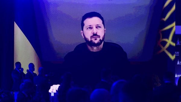 ОБРАТИО СЕ ЗЕЛЕНСКИ: Све очи упрте у украјинског председника, поменуо договор Трампа и Путина (ВИДЕО)