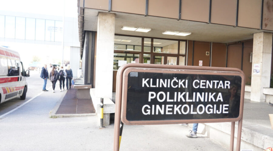 Obrušio se plafon u GAK Višegradska, iz KCS tvrde da nijedna beba, porodilja ni zaposleni nisu povređeni