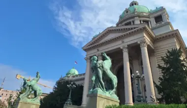 Od izborne pobede do Nemanjine 11: Procedura i rokovi za formiranje Skupštine i Vlade Srbije