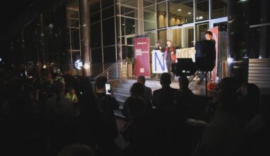 Održan još jedan protest ispred redakcije Nova.rs u Novom Beogradu