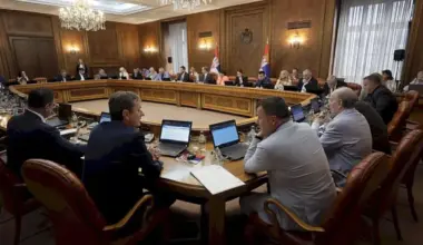 Oglasila se Vlada Srbije: Vlast se ne može preuzeti mimo procedure