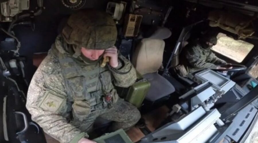 “POKRETNI KOVČEG” UNIŠTEN U EKSPLOZIJI: Rusi razneli NATO oklopnjak, nema preživelih