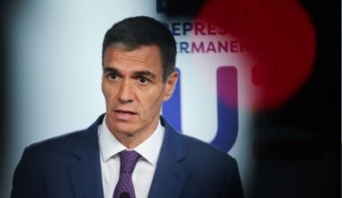 PREMIJER ŠPANIJE RASPISAO PREVREMENE IZBORE: Izbacivanje bolesne bake (87) na ulicu podiglo narod na noge i srušilo Sančeza! (VIDEO)