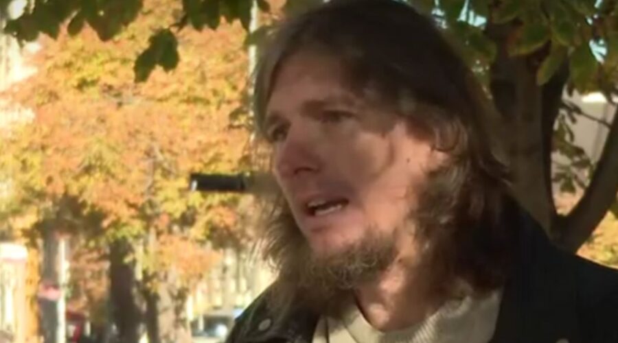PROFESOR PETE BEOGRADSKE GIMNAZIJE PONOVO SUSPENDOVAN: „Moje pravo je da podignem glas i podržim kolegu!“