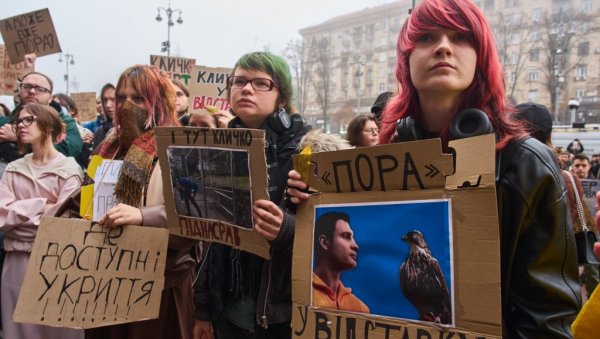 ПРОТЕСТИ И У КИЈЕВУ: Демонстранти захтевају оставку Кличка
