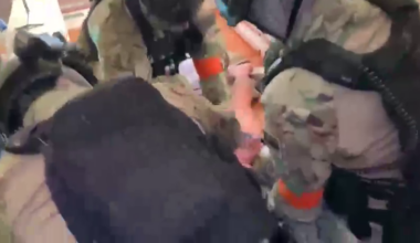 Planirali nasilje, nerede i napade na policiju na dan izbora! Određen pritvor uhapšenima zbog planiranja haosa: Spremali motke, fantomke, noževe…