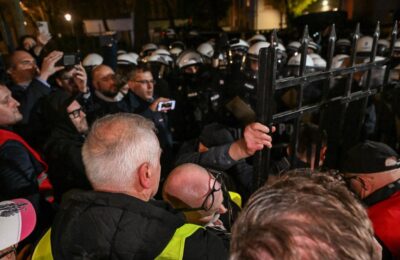 Počele da padaju ostavke! Totalni haos u zemlji EU, ministar spoljnih poslova besan: “Više nas ne predstavljate!”