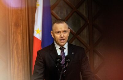 Potpuni haos u Varšavi! Predsednik Poljske se hitno vraća iz inostranstva zbog vanredne situacije