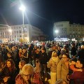 Proslava studentske pobede ispred zgrade Banovine u Novom Sadu